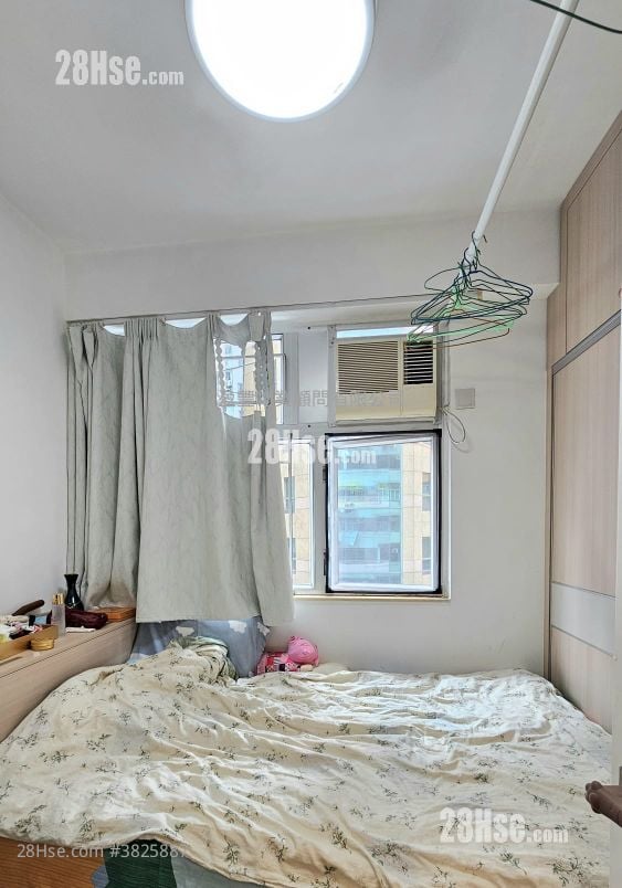 bedroom 2: Fook Gay Mansion Sell 3 Bedrooms , 1 Bathroom 445 ft²