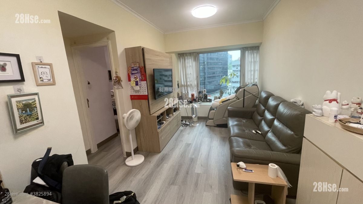 Banyan Garden Sell 2 Bedrooms , 1 Bathroom 460 ft²