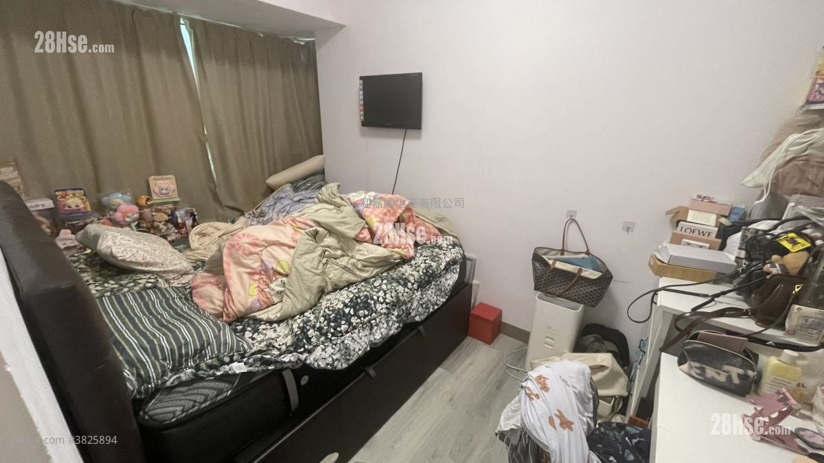 Banyan Garden Sell 2 Bedrooms , 1 Bathroom 460 ft²