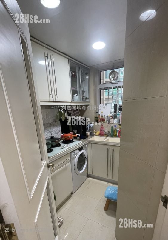 Banyan Garden Sell 2 Bedrooms , 1 Bathroom 460 ft²