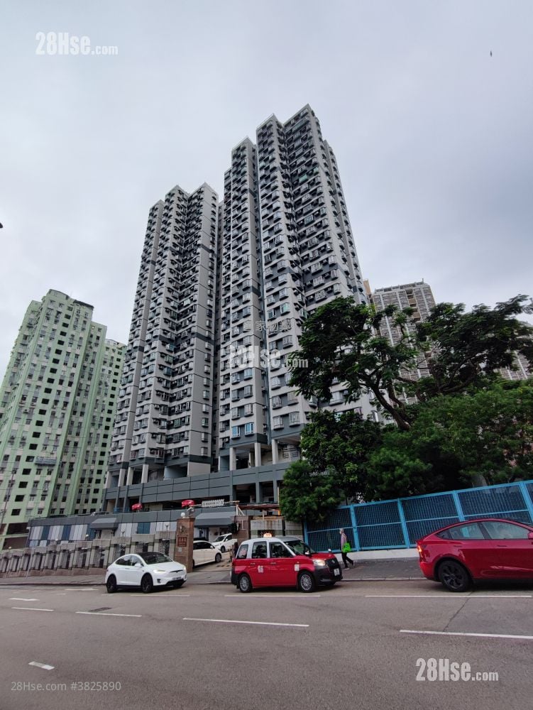 Hamden Court Sell 2 Bedrooms , 1 Bathroom 468 ft²