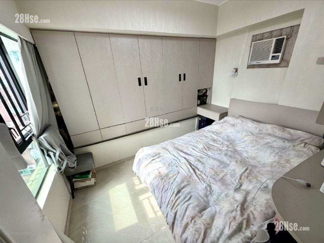 单幢楼房 租盘 4 房 , 2 浴室 681 平方尺