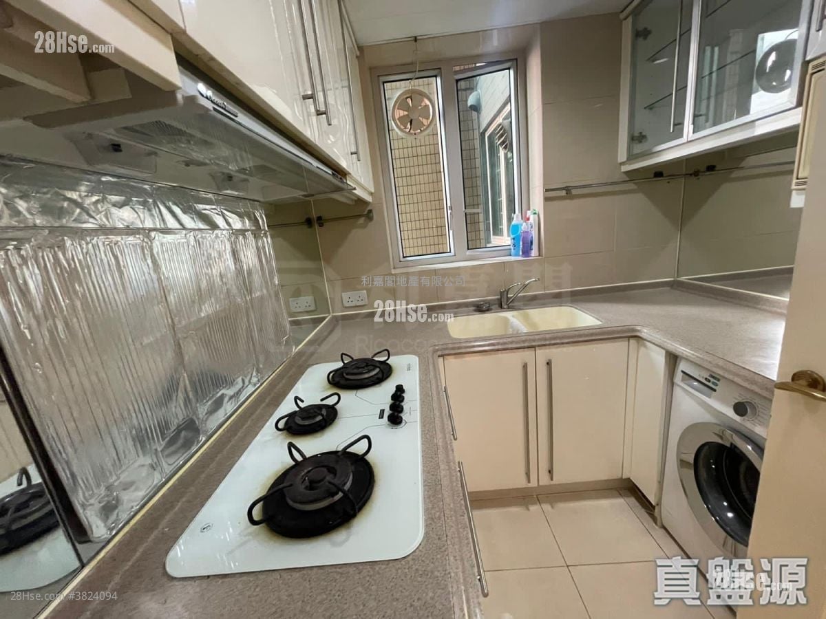 Banyan Garden Rental 2 Bedrooms , 1 Bathroom 516 ft²