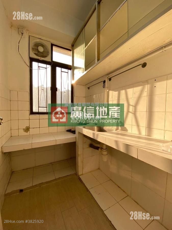 德豐大廈 售盤 2 房 , 1 浴室 395 平方呎