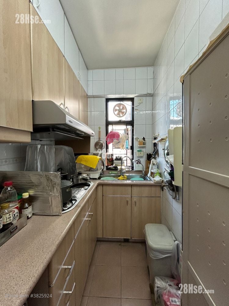 瑋珊園 售盤 3 房 , 2 浴室 805 平方呎