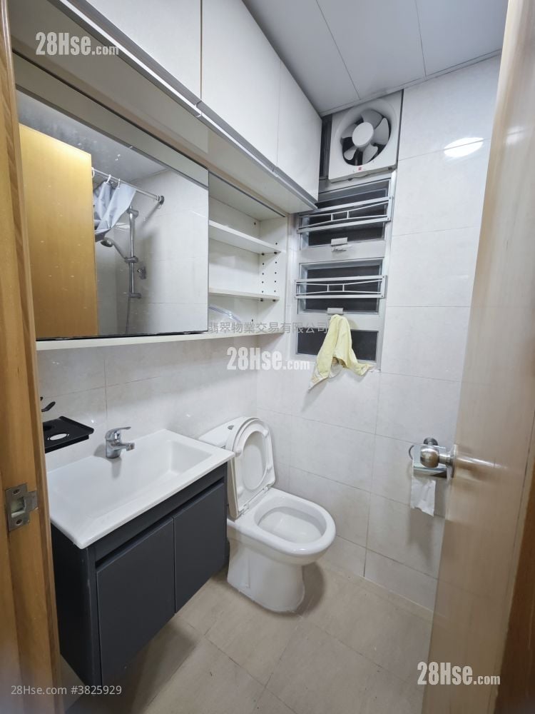 昌盛洋楼 租盘 338 平方尺