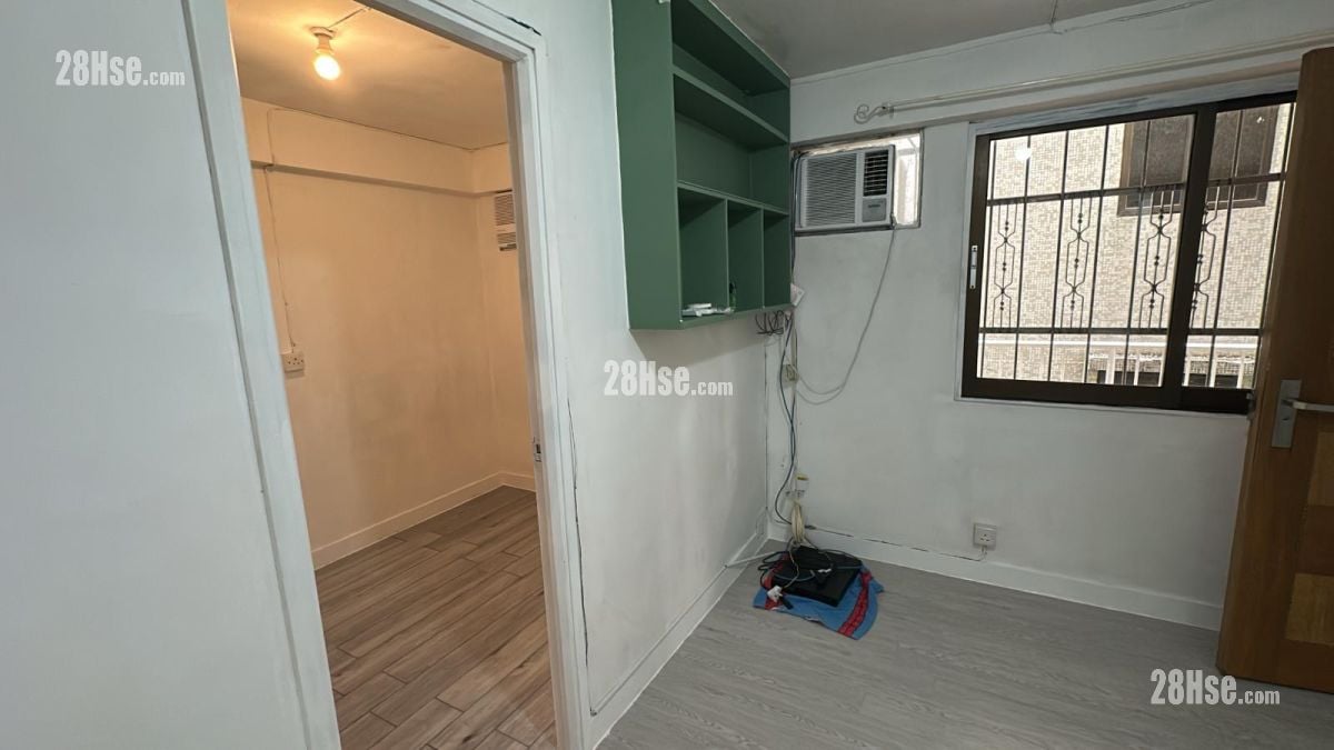 九華新村 租盤 2 房 320 平方呎
