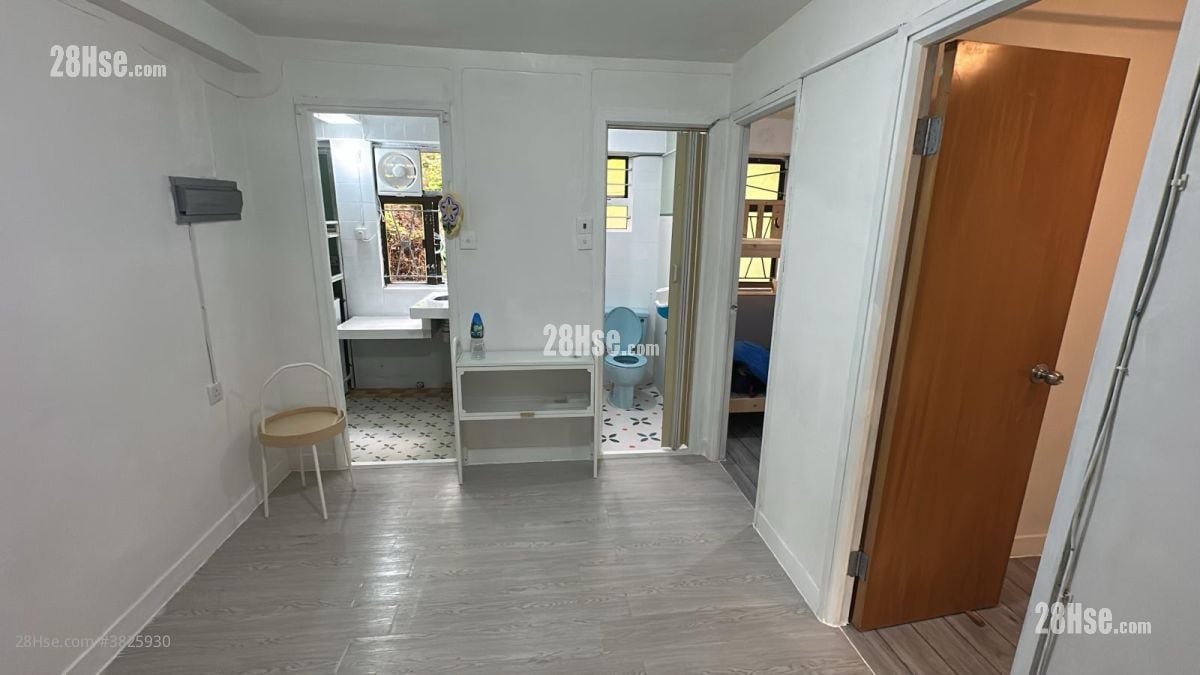 九華新村 租盤 2 房 320 平方呎