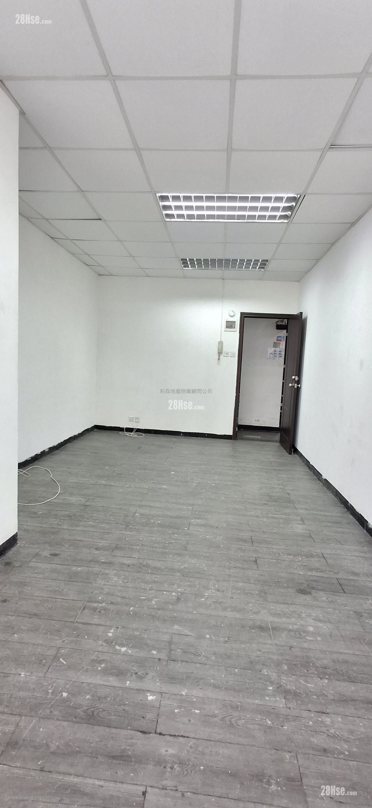 Wah Hing Industrial Mansions Rental 240 ft²