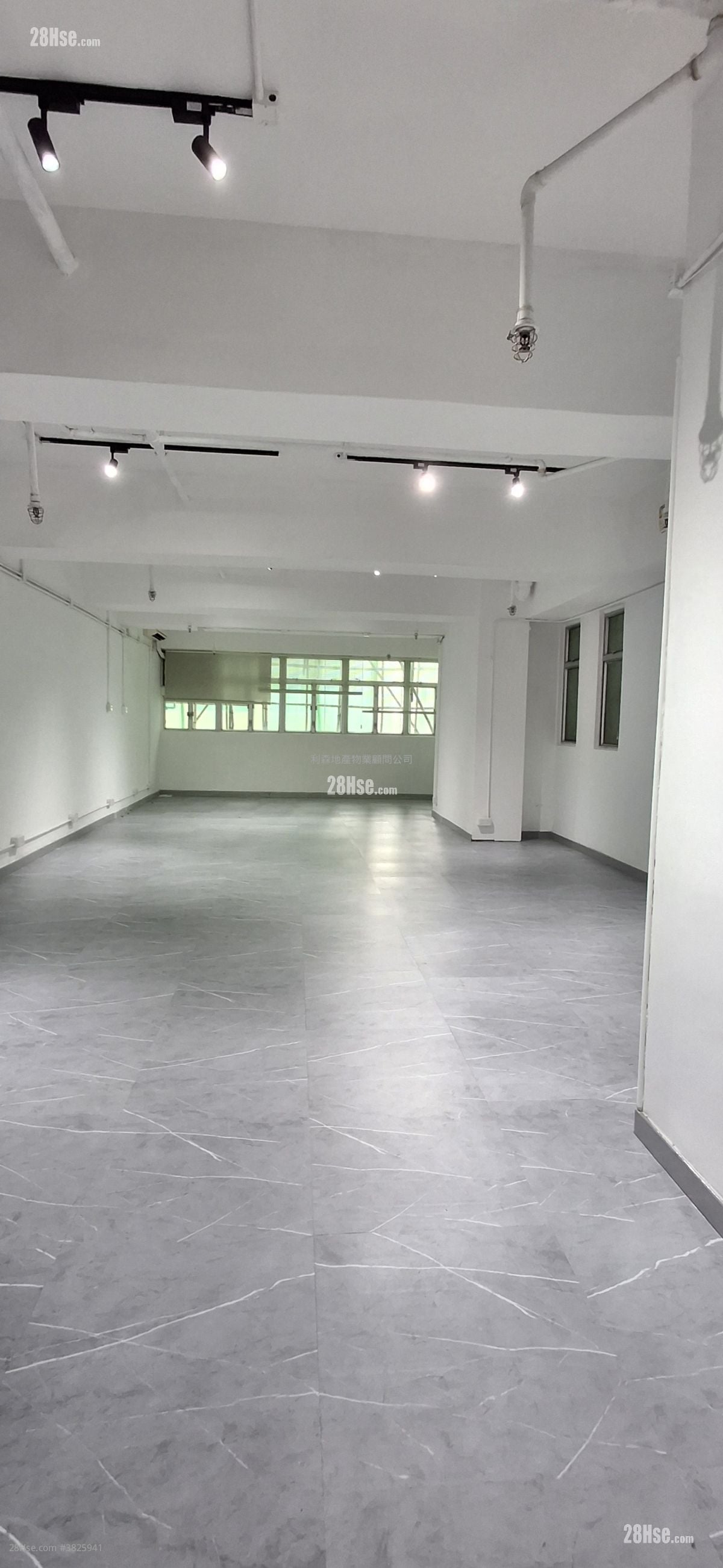 佳力工業大廈 租盤 980 平方呎