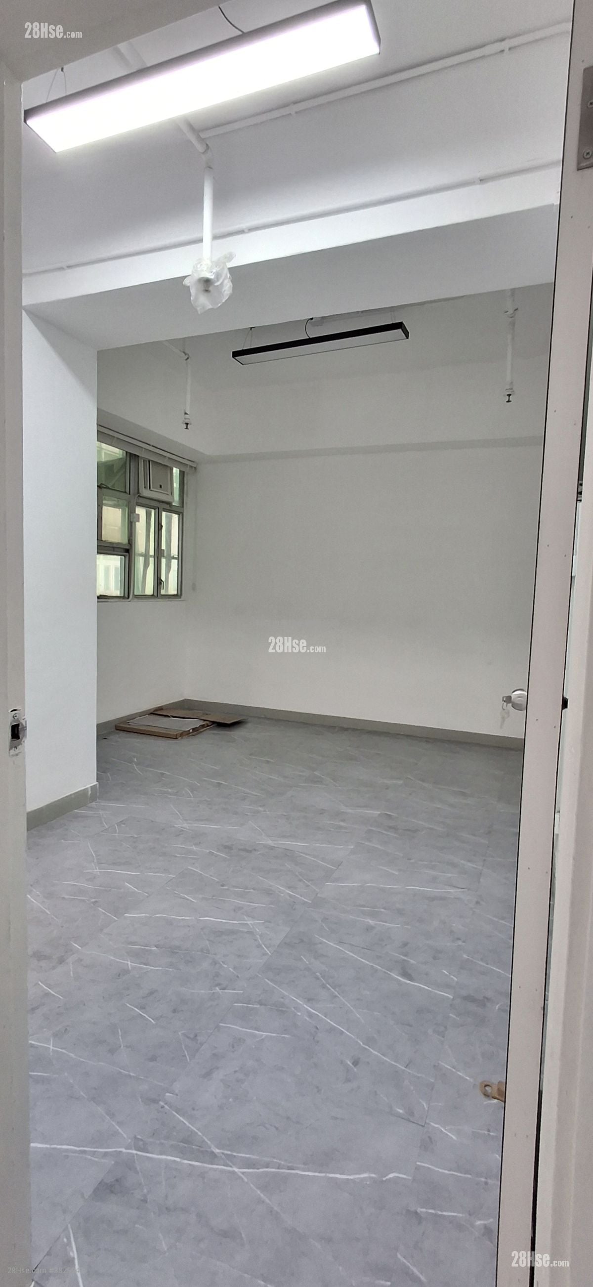 佳力工業大廈 租盤 980 平方呎