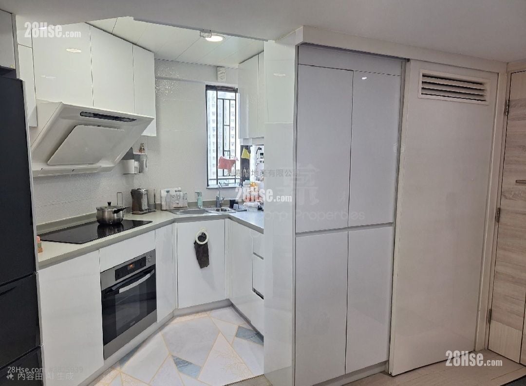 雅典居 售盤 3 房 , 2 浴室 727 平方呎