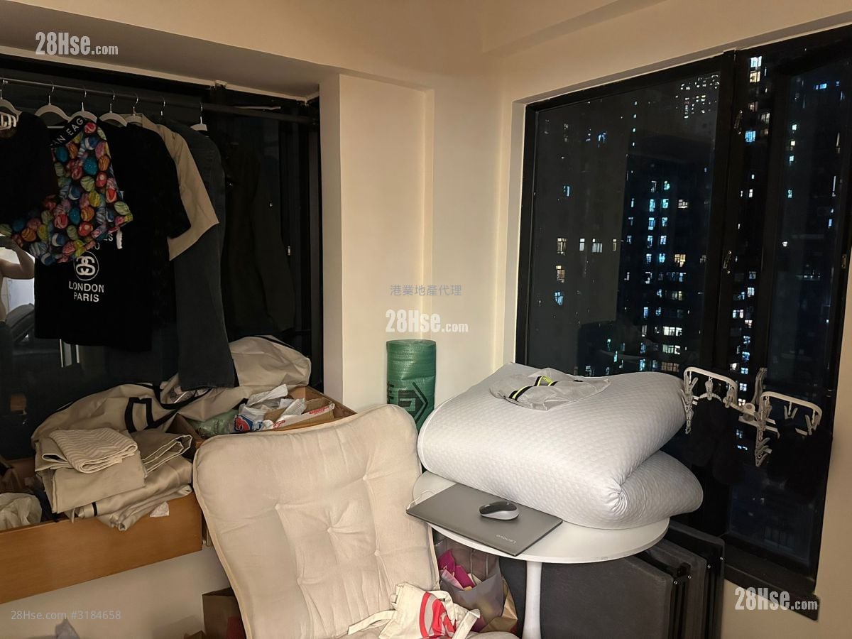 Imperial Terrace Sell 2 Bedrooms , 1 Bathroom 292 ft²