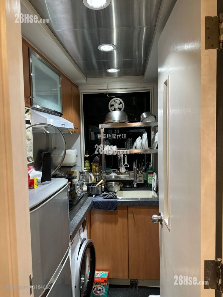 Imperial Terrace Sell 2 Bedrooms , 1 Bathroom 292 ft²