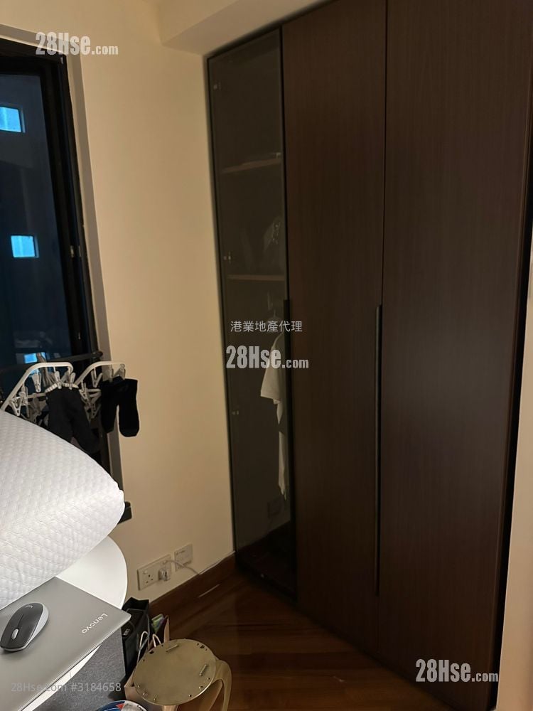 Imperial Terrace Sell 2 Bedrooms , 1 Bathroom 292 ft²