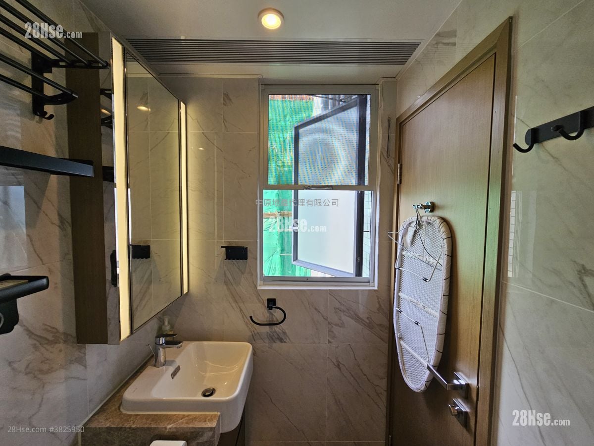 傲凱 租盤 2 房 , 1 浴室 299 平方呎