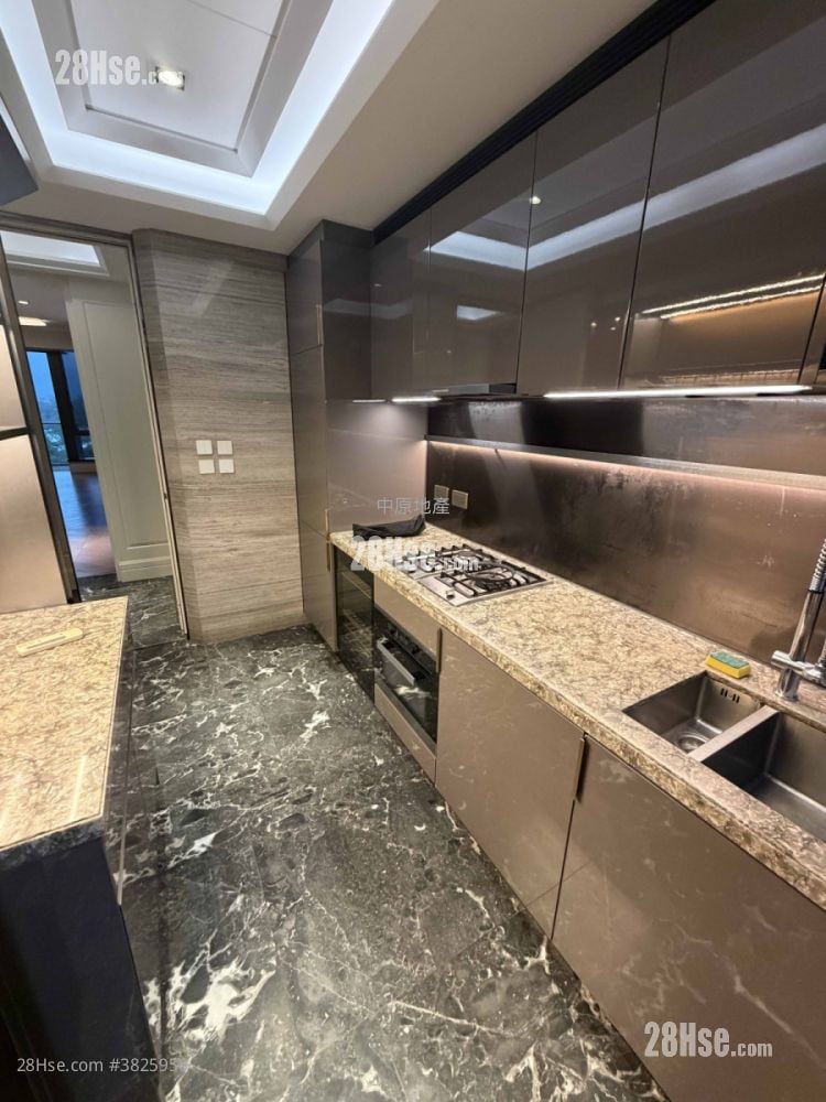 高爾夫御苑 售盤 3 房 960 平方呎