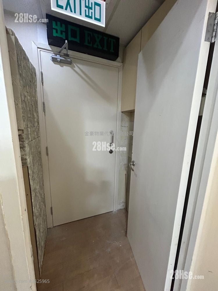 兆基商业中心 租盘 4 房 , 1 厕所