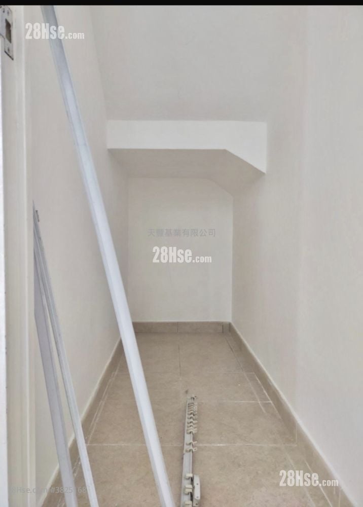 Tai Wan Tau Rental 2 Bedrooms , 1 Bathroom 700 ft²