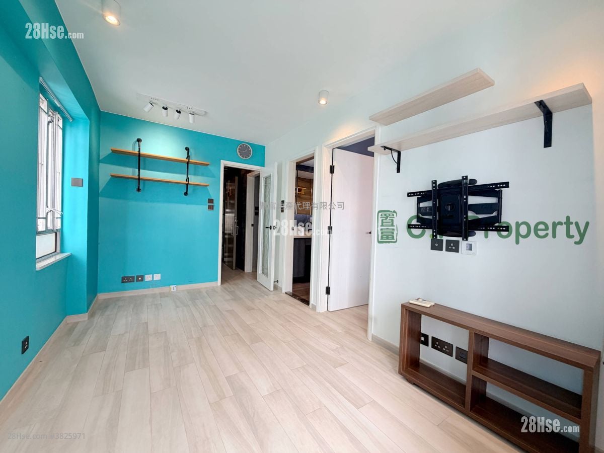 New Kwai Fong Gardens Sell 2 Bedrooms , 1 Bathroom 400 ft²