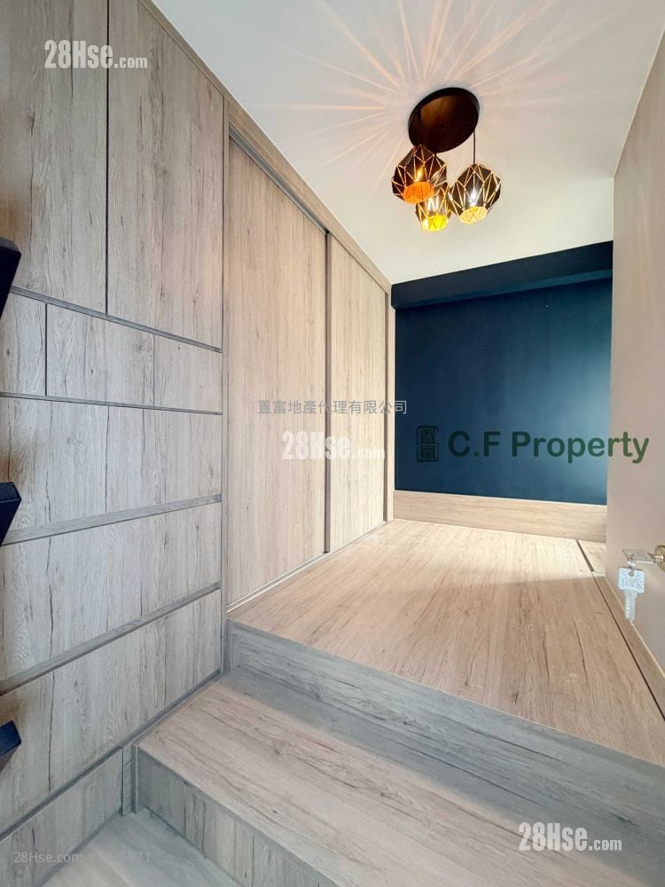 New Kwai Fong Gardens Sell 2 Bedrooms , 1 Bathroom 400 ft²