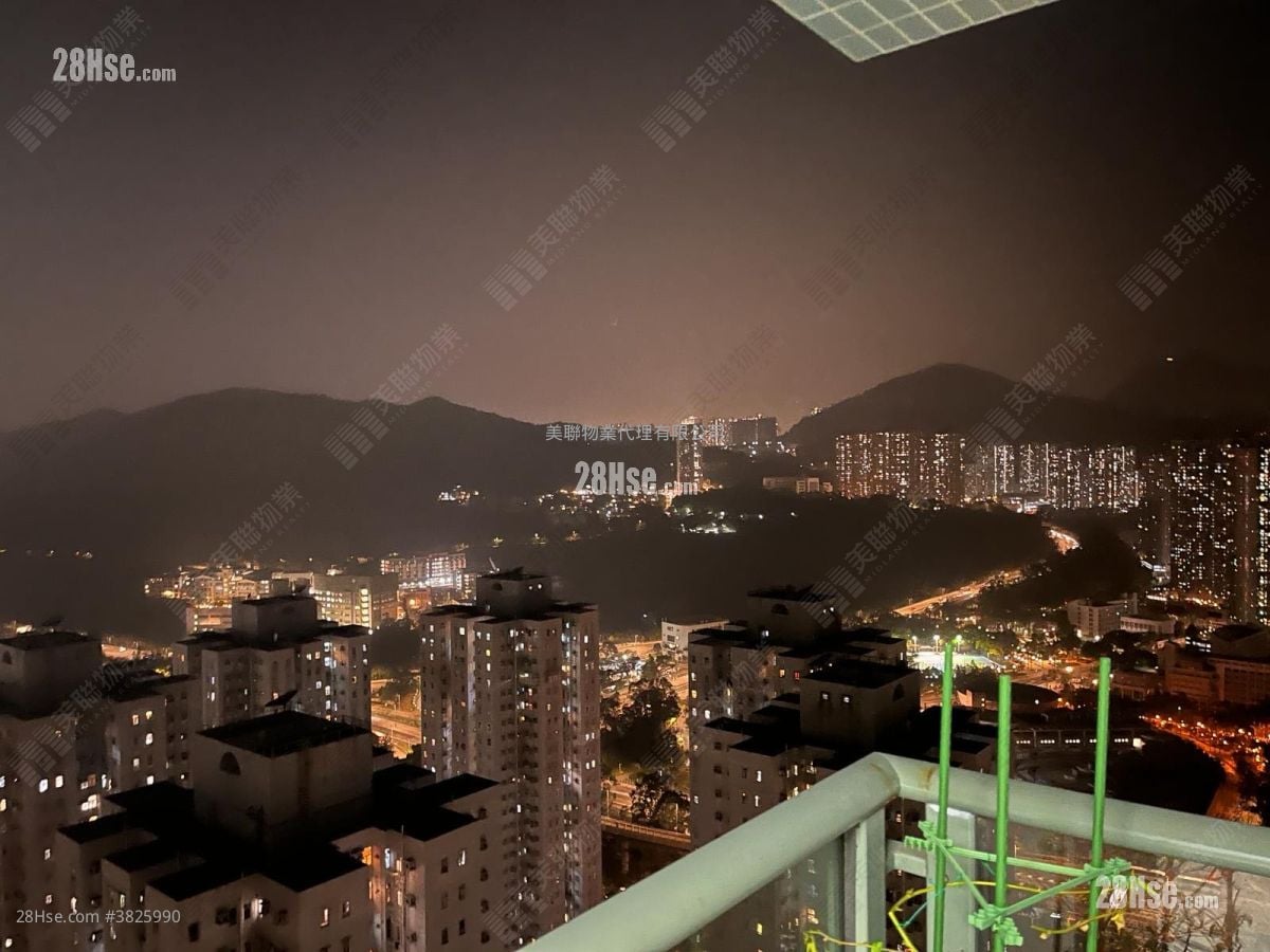 Residence Oasis Sell 3 Bedrooms 667 ft²