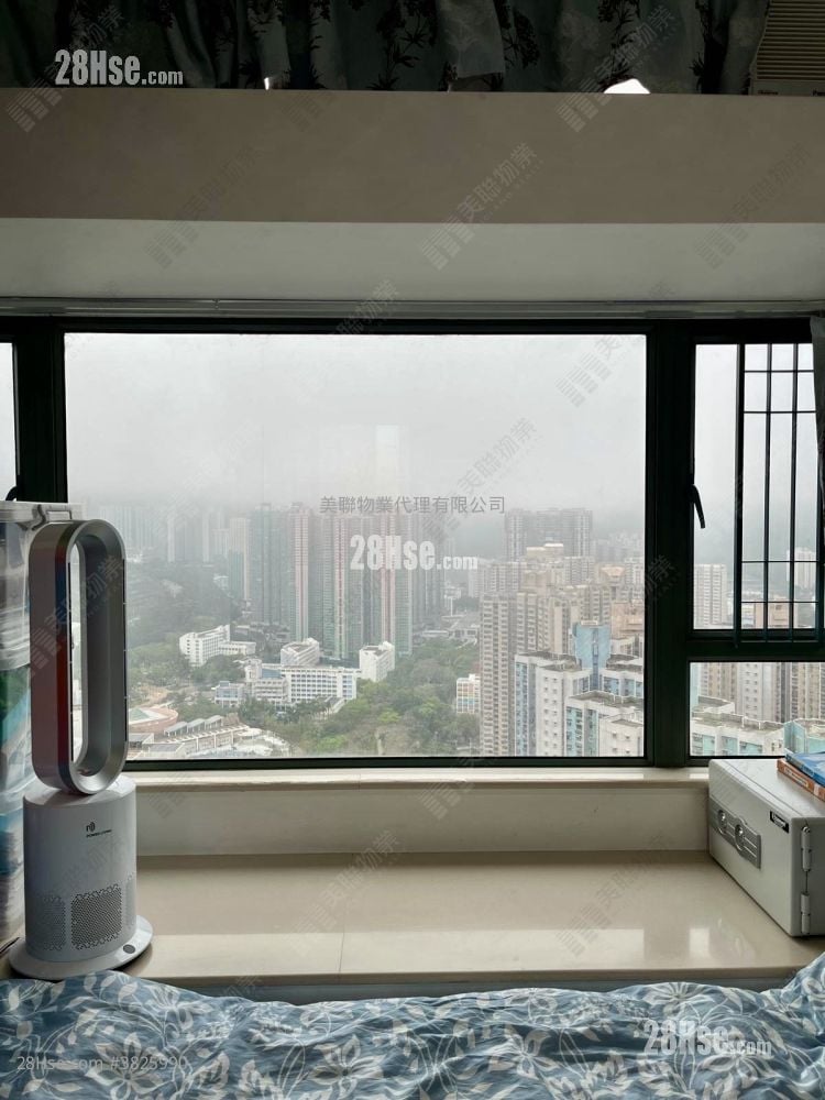 Residence Oasis Sell 3 Bedrooms 667 ft²