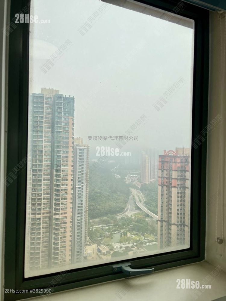 Residence Oasis Sell 3 Bedrooms 667 ft²