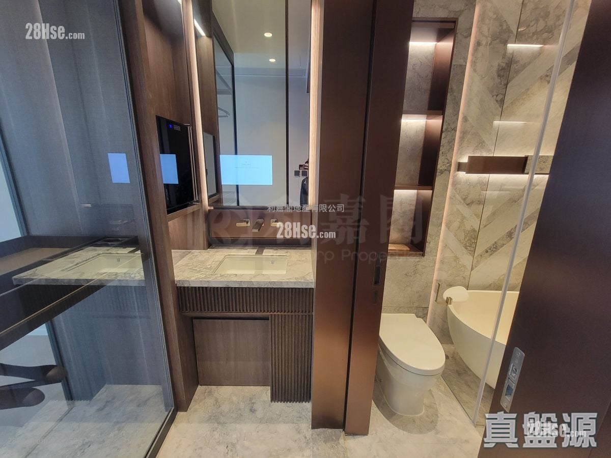 The Knightsbridge Rental 3 Bedrooms 1,002 ft²