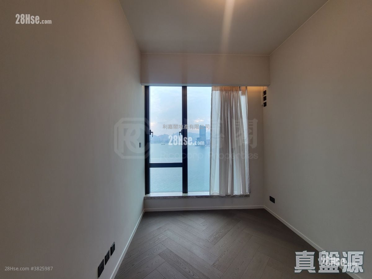 The Knightsbridge Rental 3 Bedrooms 1,002 ft²