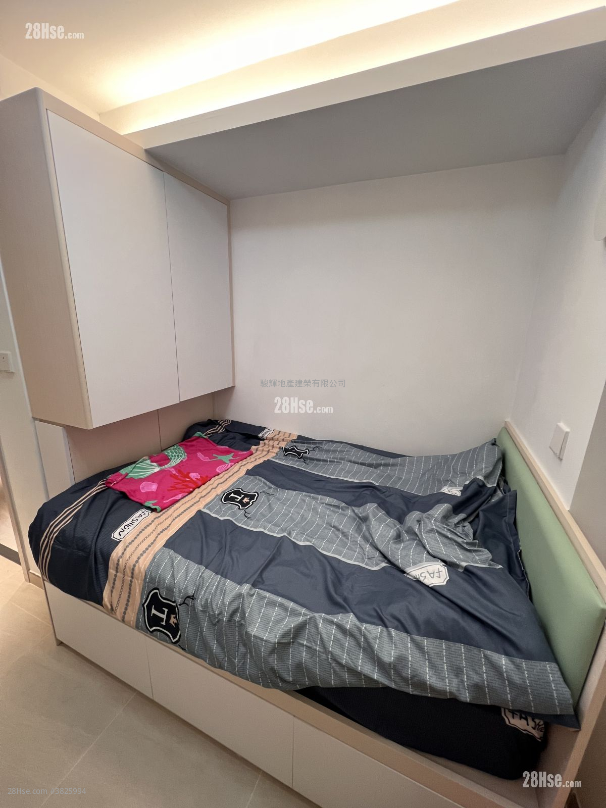 Man Ying Building Rental Studio , 1 Bathroom 180 ft²