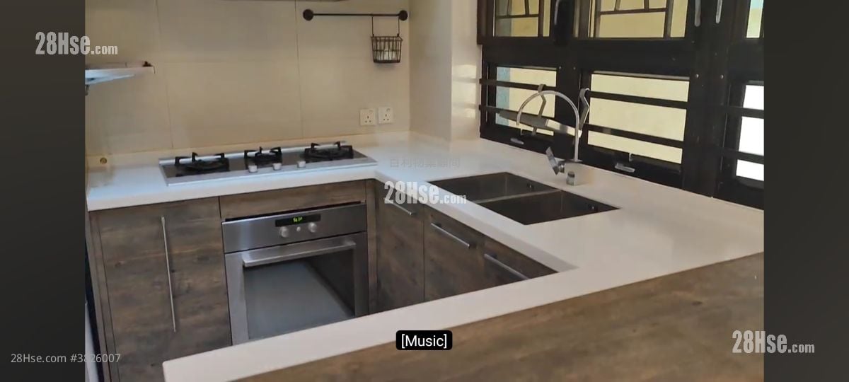 10 Stafford Road Sell 3 Bedrooms 1,343 ft²