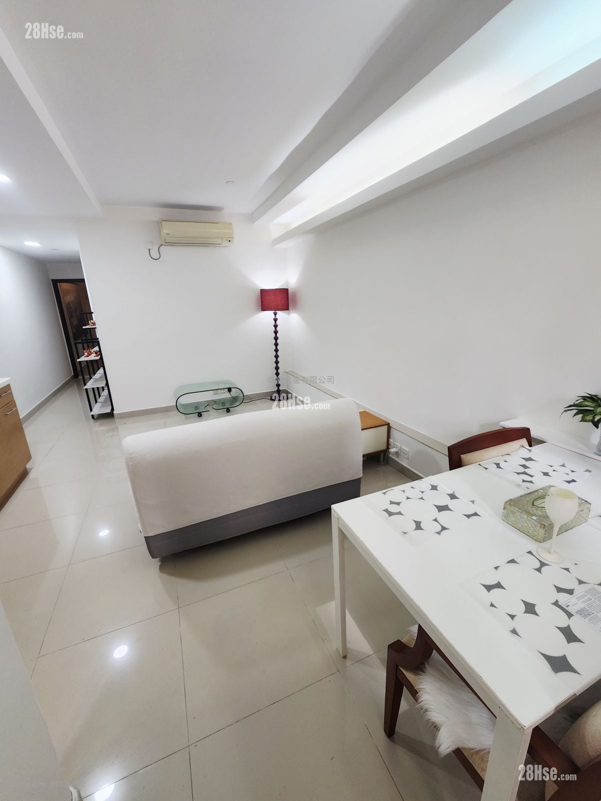 單幢樓房 租盤 400 平方呎