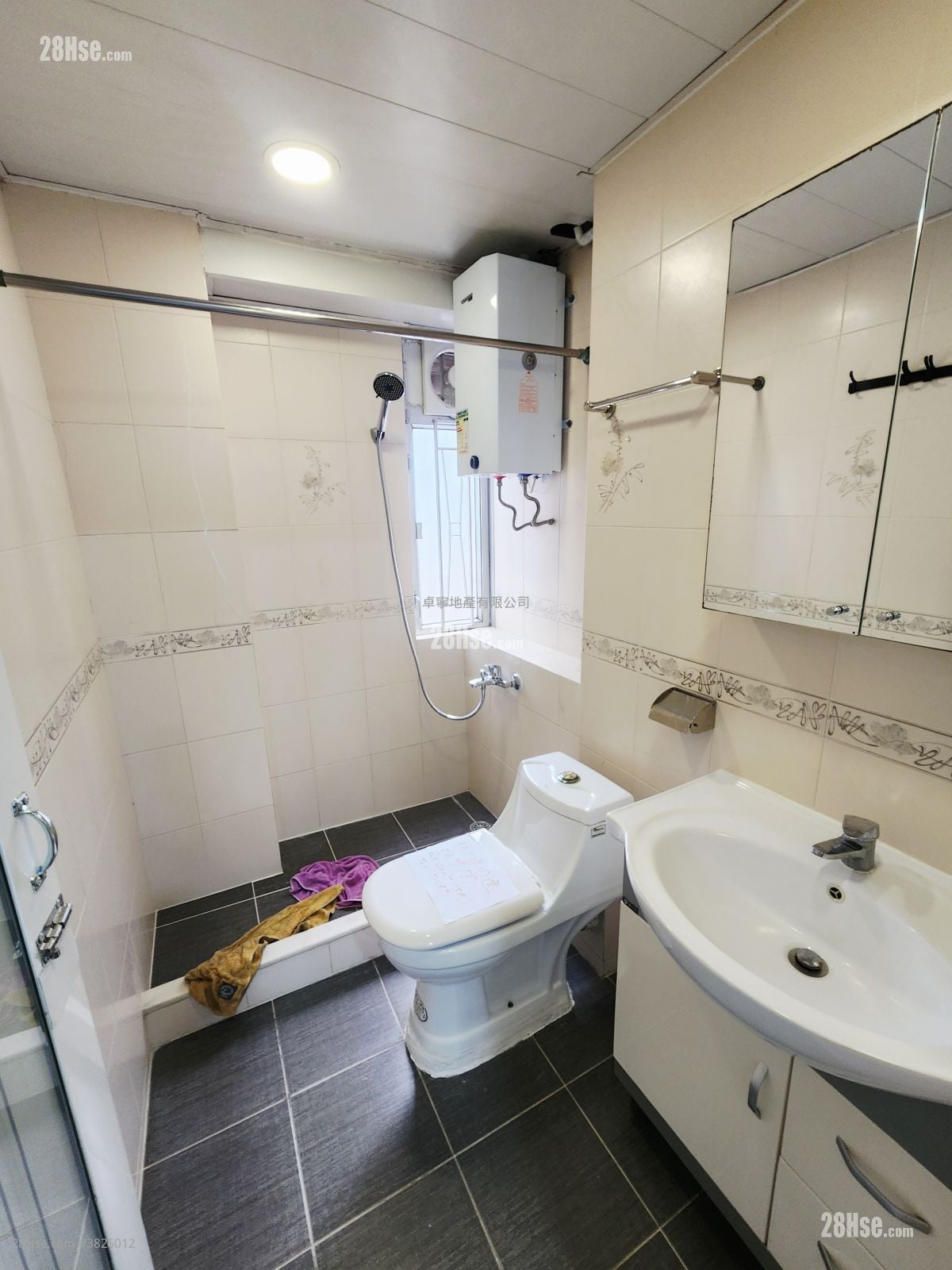 單幢樓房 租盤 400 平方呎