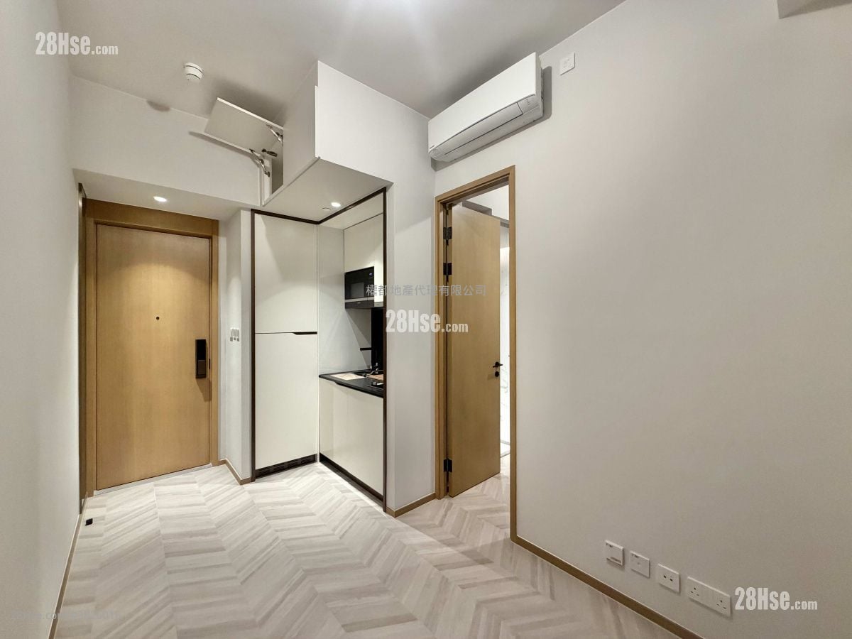 Eight Southpark Rental Studio , 1 Bathroom 262 ft²