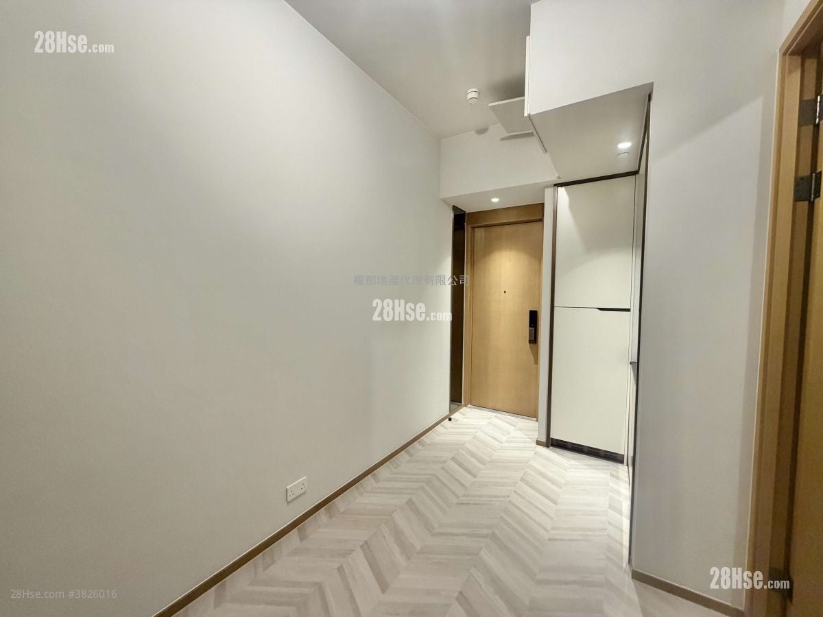 Eight Southpark Rental Studio , 1 Bathroom 262 ft²