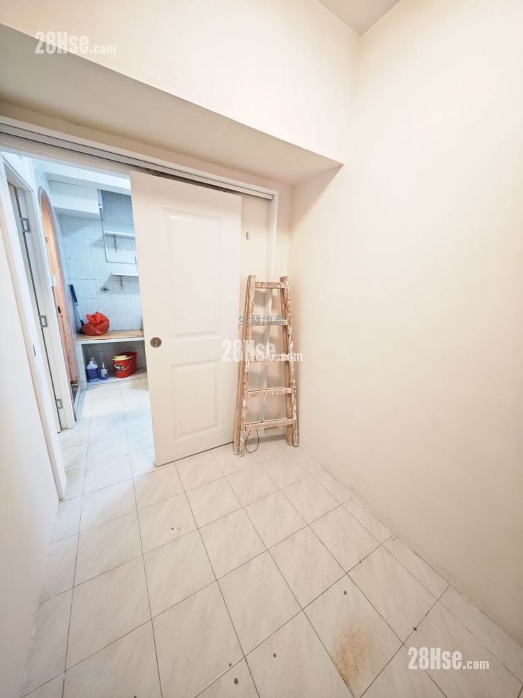 Po Kong Building Rental 2 Bedrooms , 1 Bathroom 310 ft²