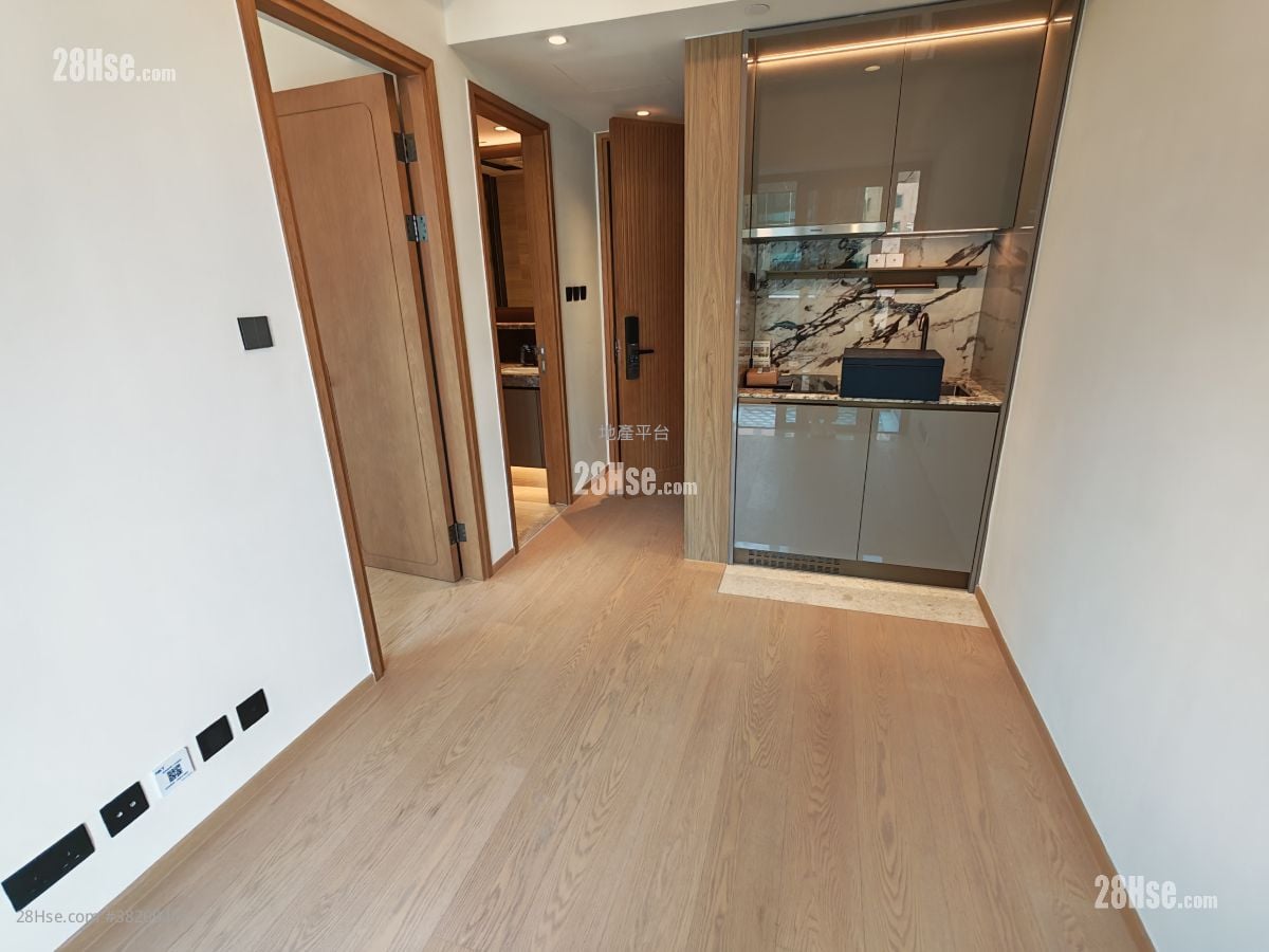 Topside Residence Rental 1 Bathroom 277 ft²