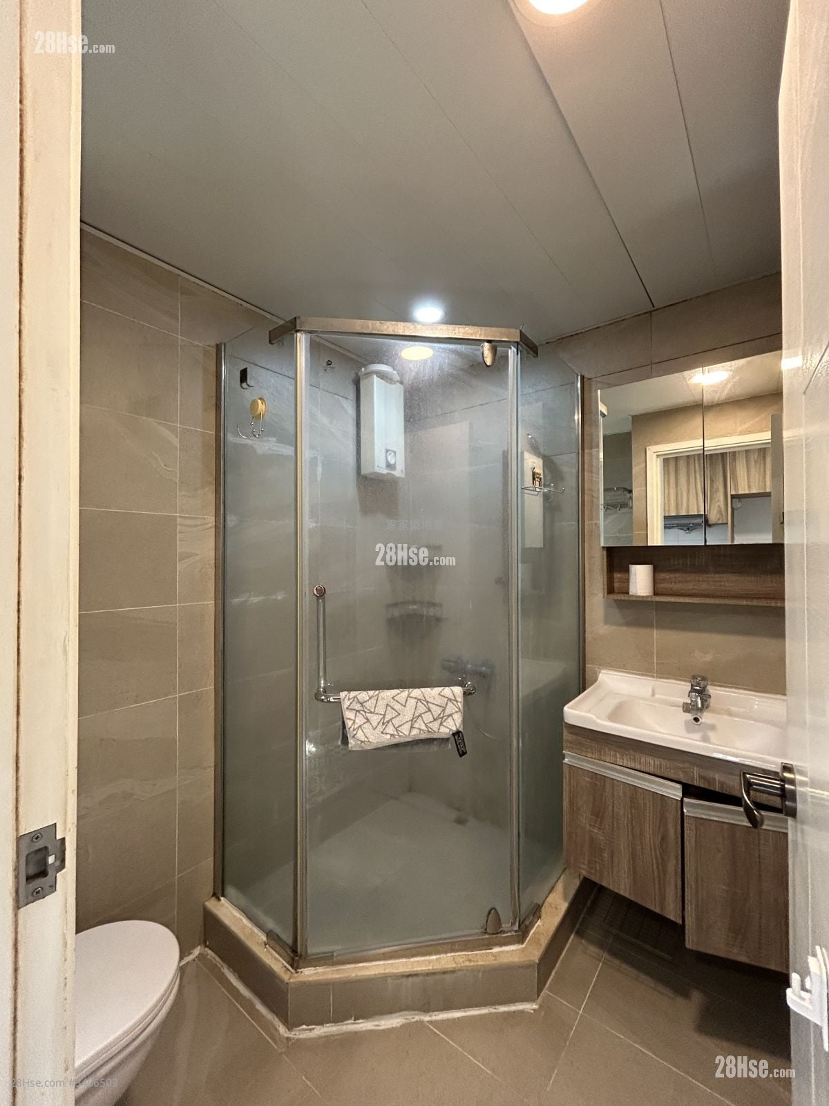 村屋 租盘 2 房 , 1 浴室 650 平方尺