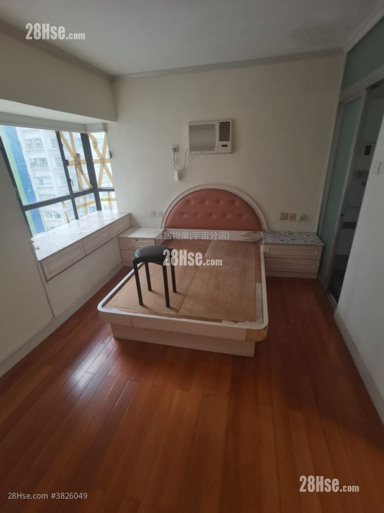 Lai Bo Garden Sell 2 Bedrooms , 1 Bathroom 410 ft²