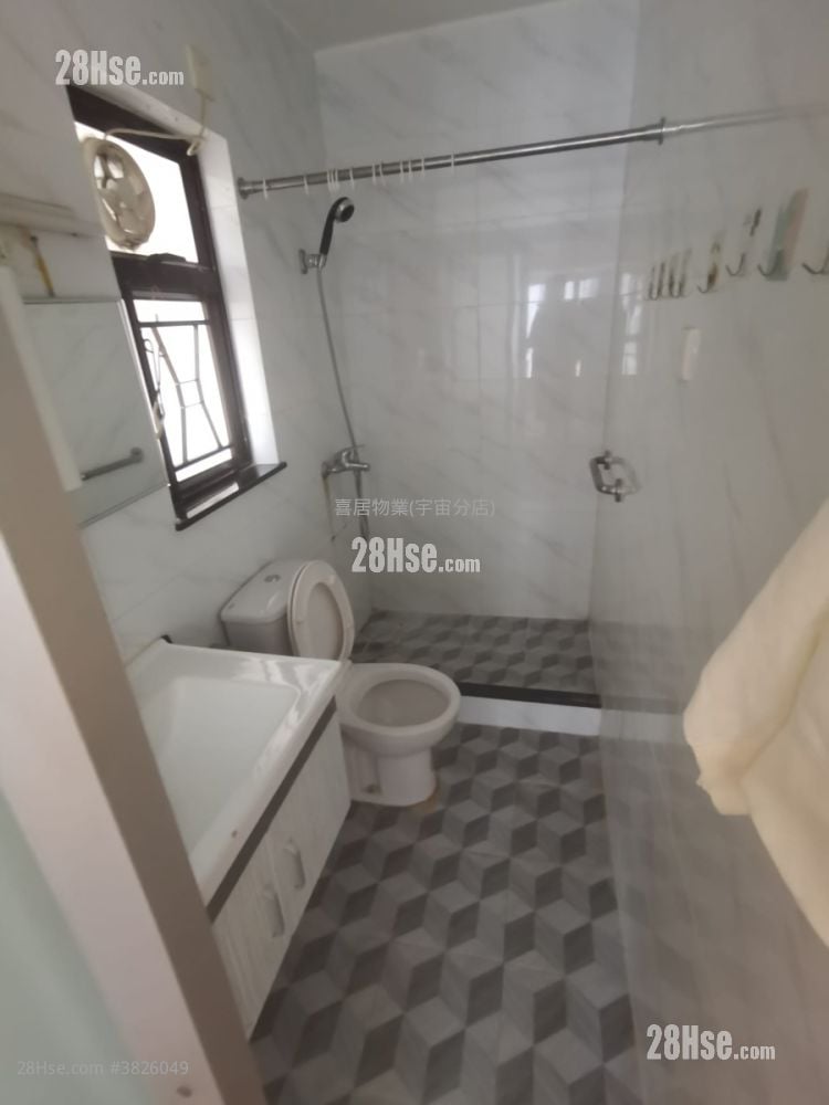 Lai Bo Garden Sell 2 Bedrooms , 1 Bathroom 410 ft²