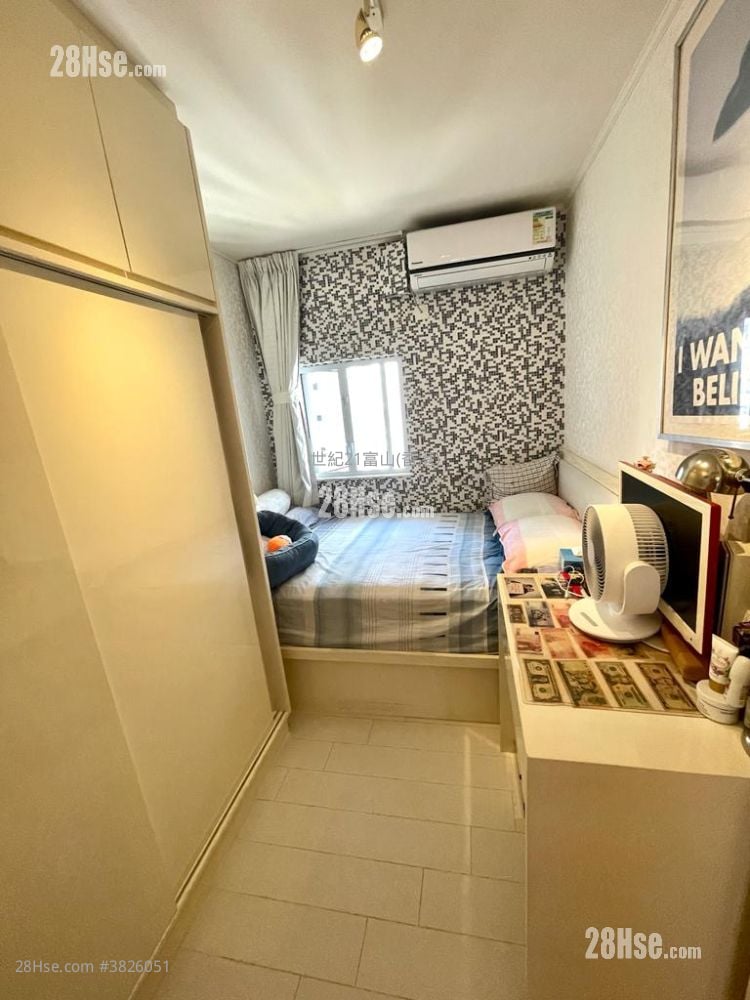 Ying Fuk Court Sell 3 Bedrooms , 1 Bathroom 645 ft²