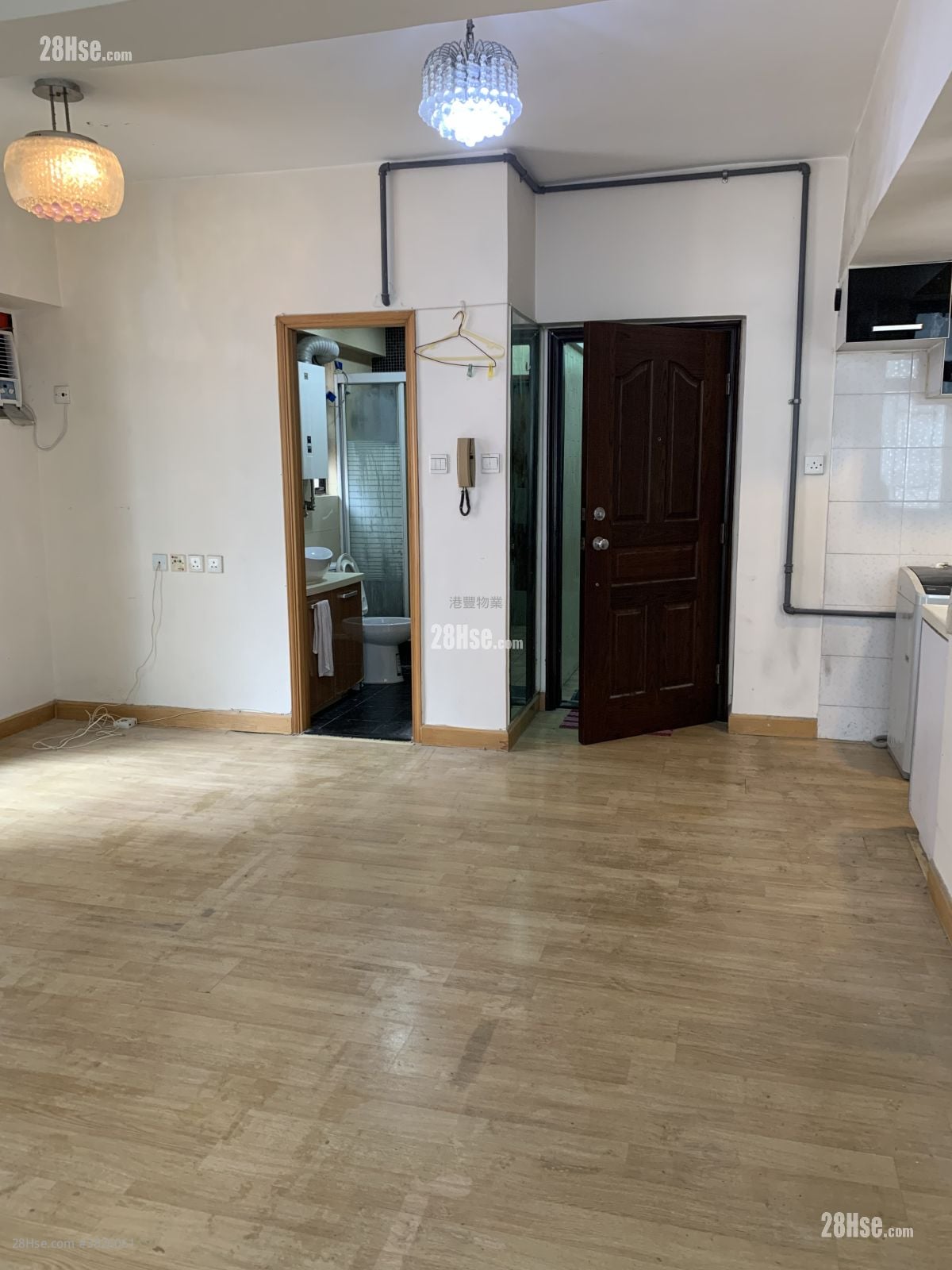 新达大厦 售盘 1 浴室 327 平方尺