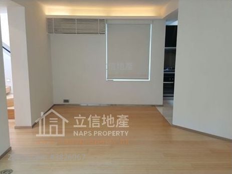 高云台 售盘 2 房 , 2 浴室 763 平方尺