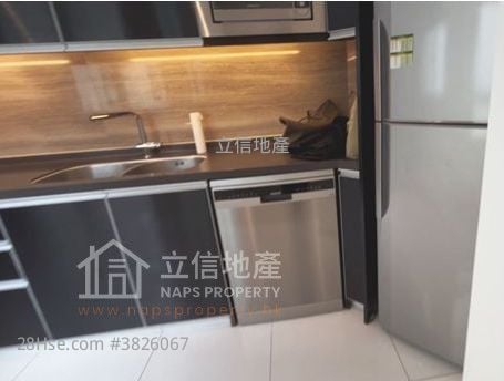 高云台 售盘 2 房 , 2 浴室 763 平方尺