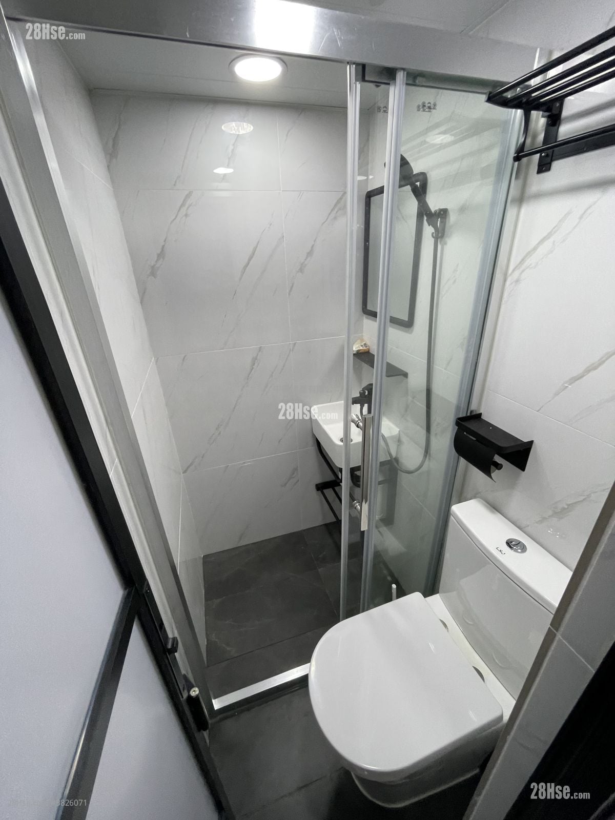 New Lucky House Rental 1 Bedroom , 1 Bathroom 150 ft²