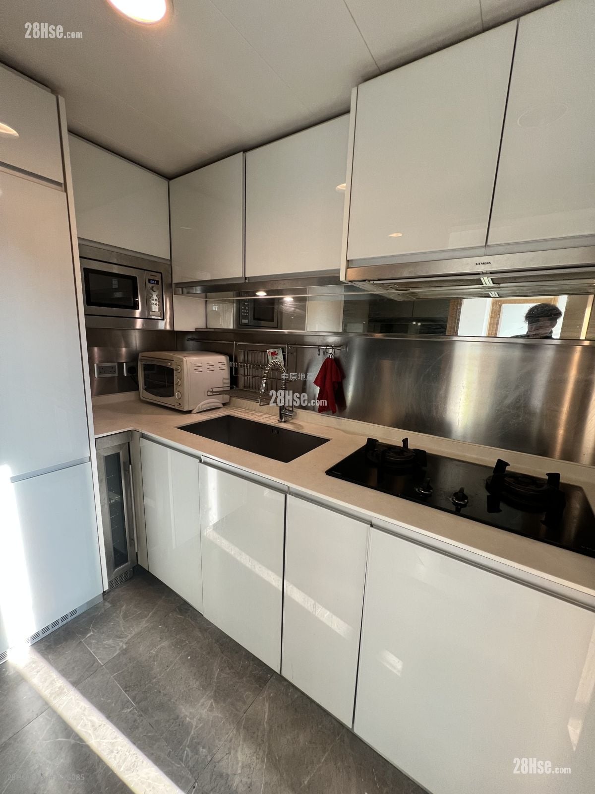 Century Gateway Sell 2 Bedrooms 473 ft²