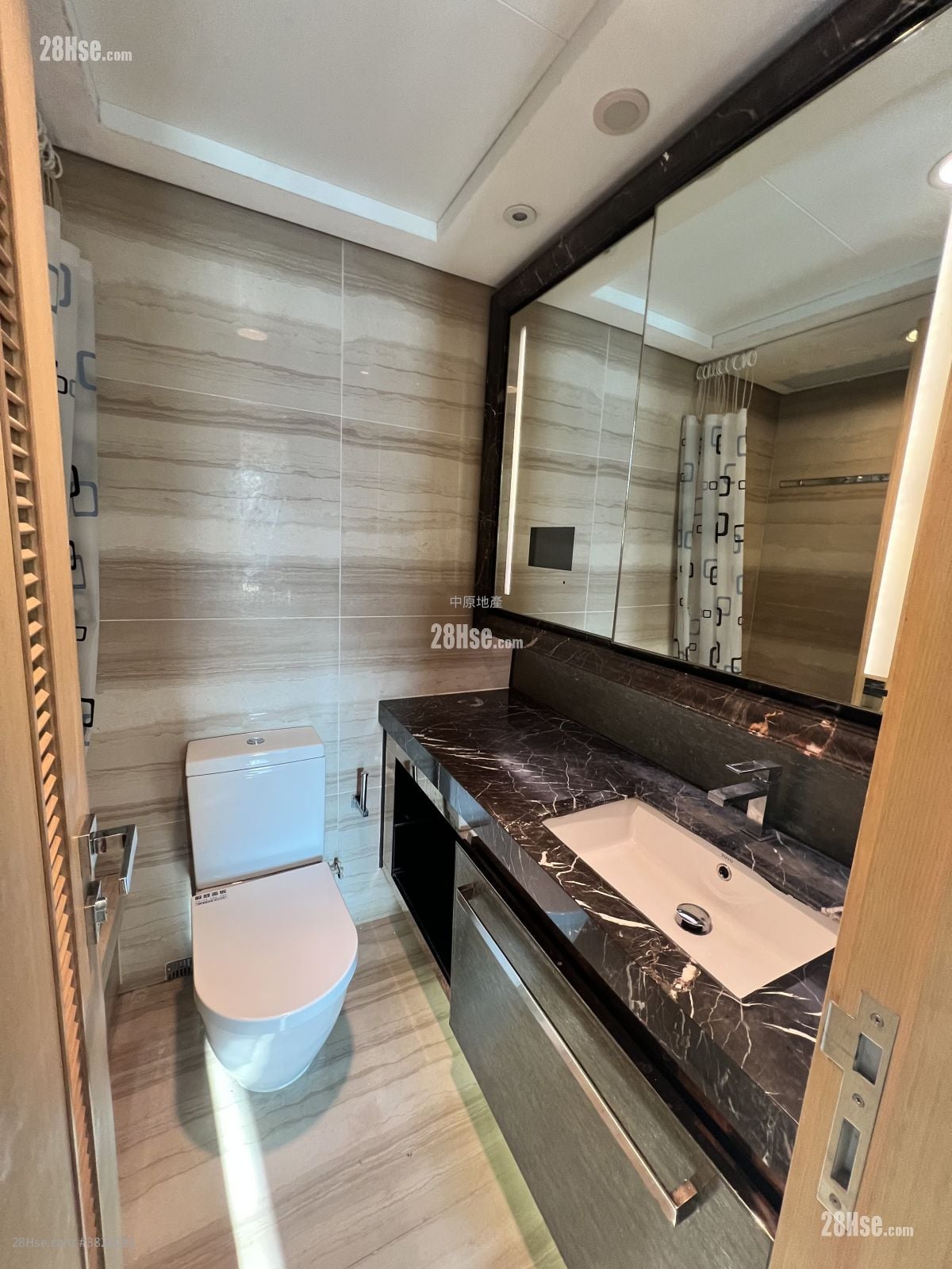 Century Gateway Sell 2 Bedrooms 473 ft²