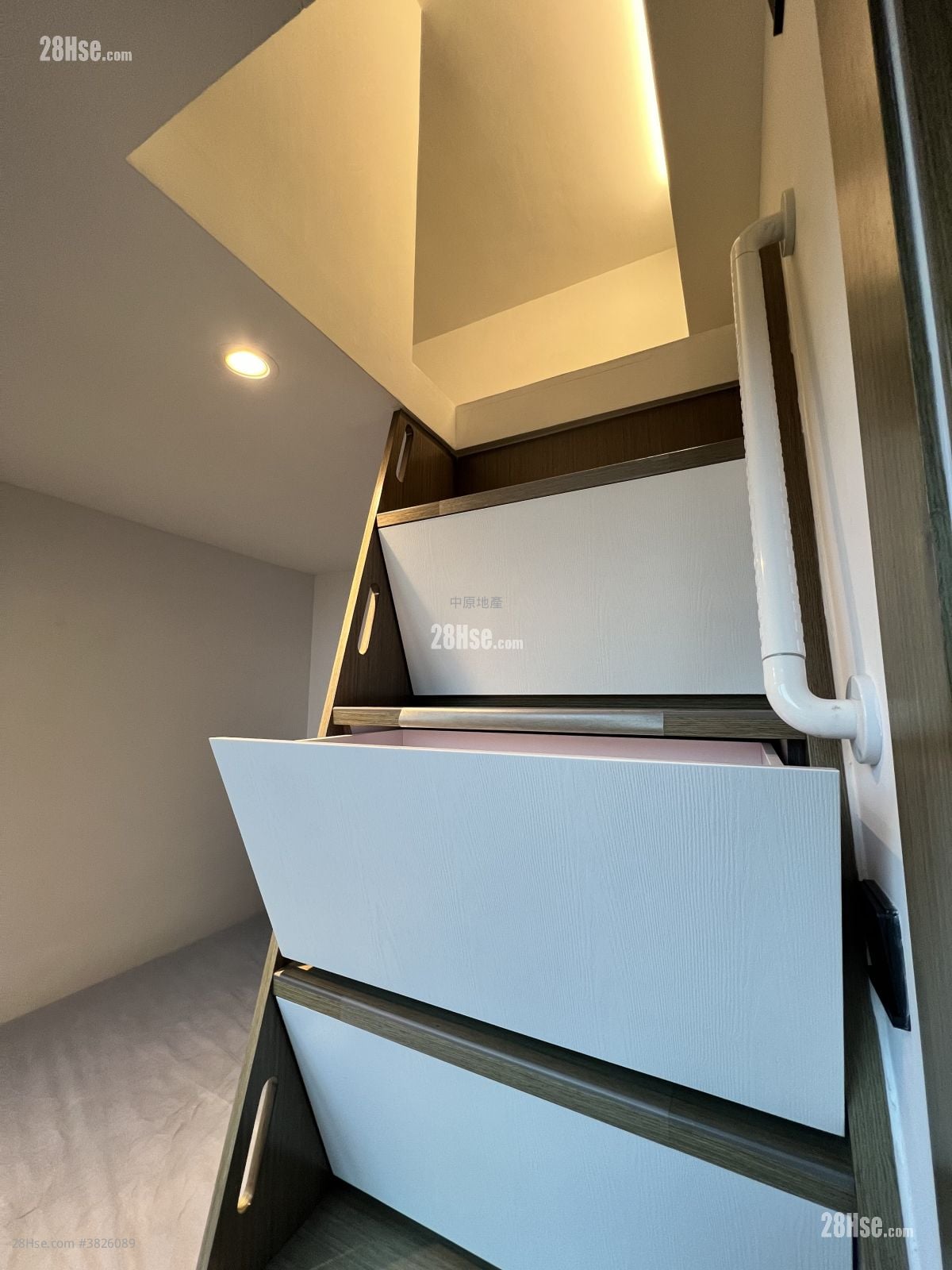 Skyehi Sell 1 Bedroom 290 ft²