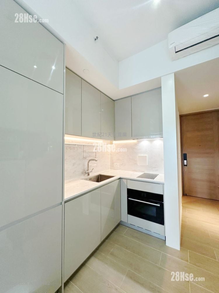 Oma Oma Sell 318 ft²